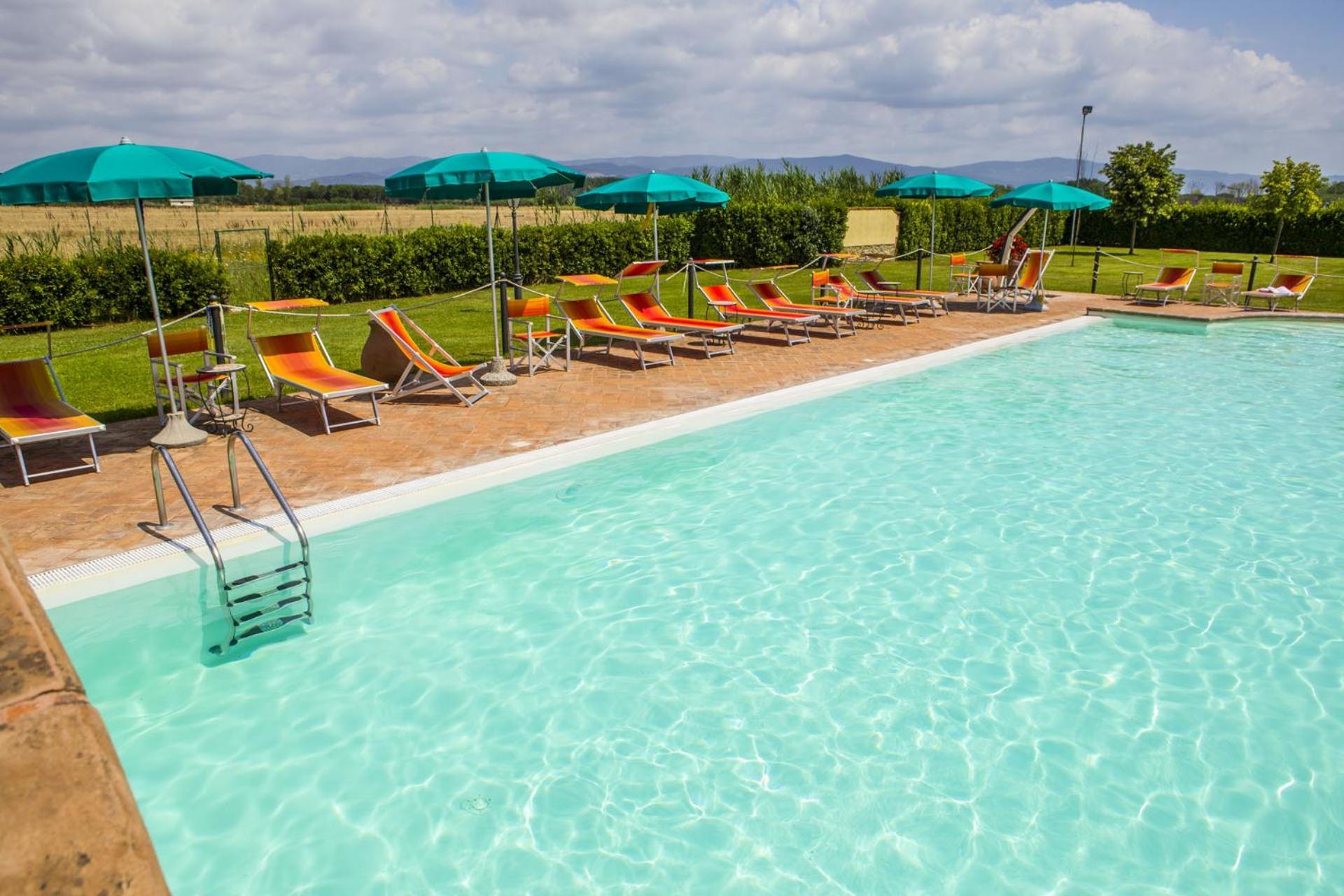 Villa Del Lago - Homelike Villas كاستيغليون ديل لاغو المظهر الخارجي الصورة
